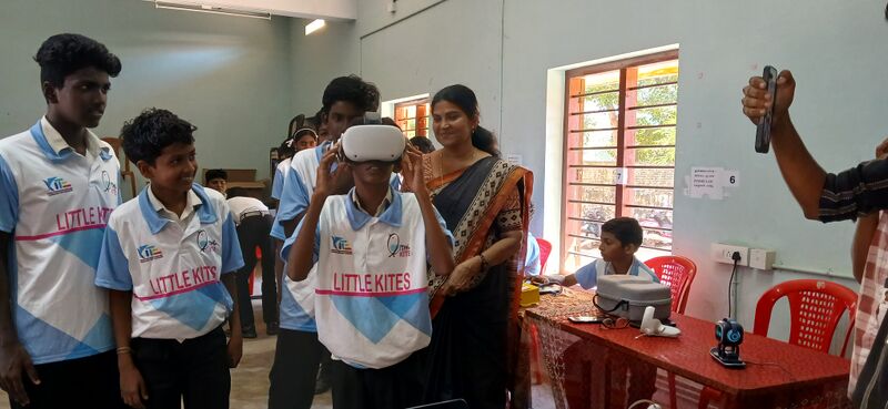 പ്രമാണം:ROBOFEST20251003 142443.jpg