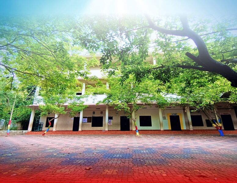 പ്രമാണം:SCHOOL 19363.jpg
