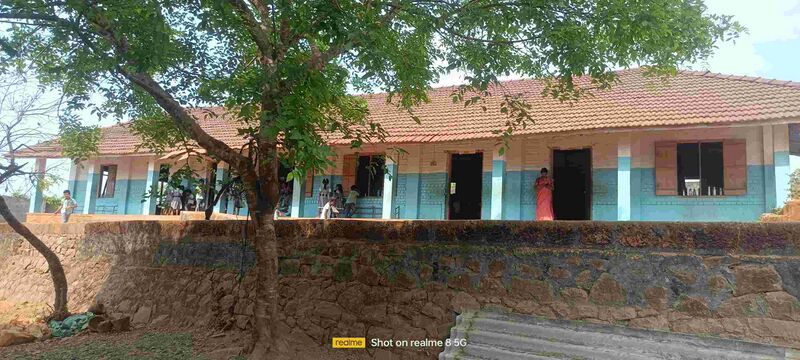 പ്രമാണം:18532-school-building1.jpg