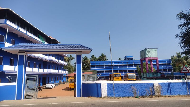 പ്രമാണം:23030.SCHOOL.jpeg