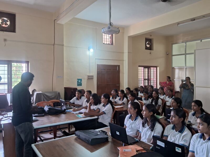പ്രമാണം:2308-lk156.jpg