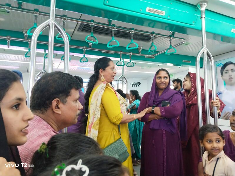 പ്രമാണം:29228 TU11.jpg