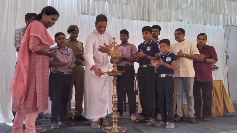 പ്രമാണം:31085 vayanadinam.jpg