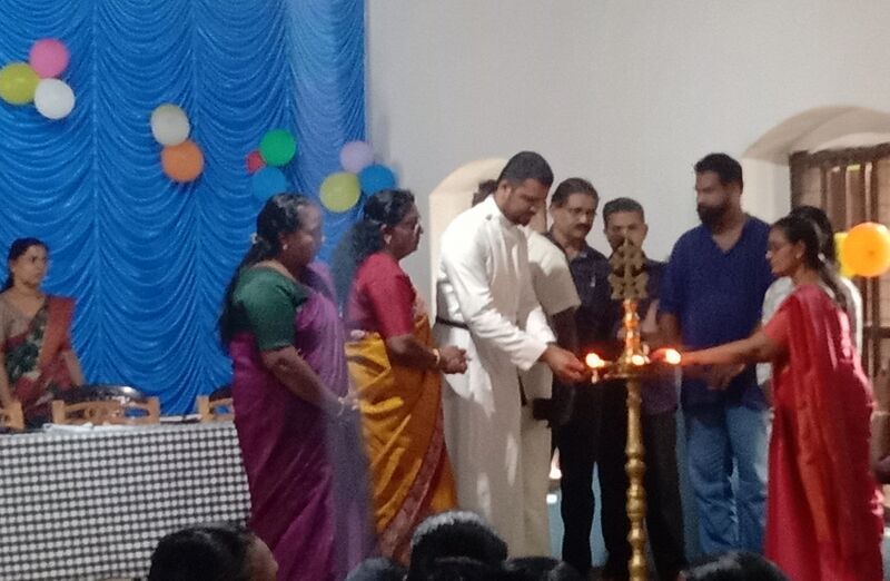 പ്രമാണം:36003 praveshanothsavam.jpg