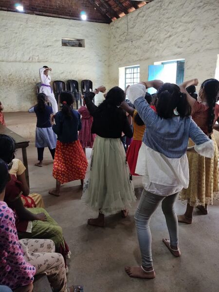 പ്രമാണം:38047 Karatte4.jpeg