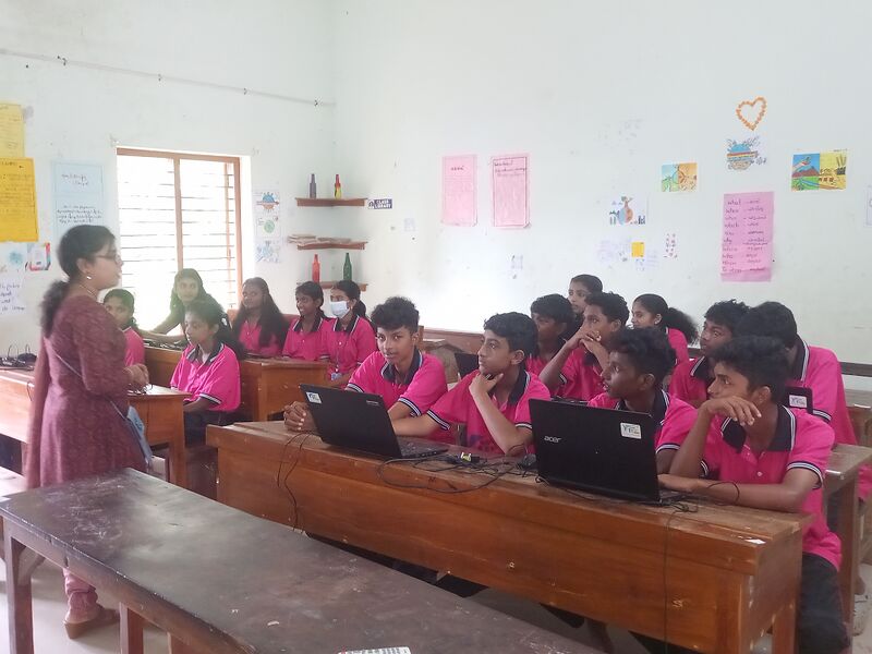 പ്രമാണം:42085 schoolcamp 2.jpg