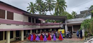 44223 lahari virudham 25 dance.jpg