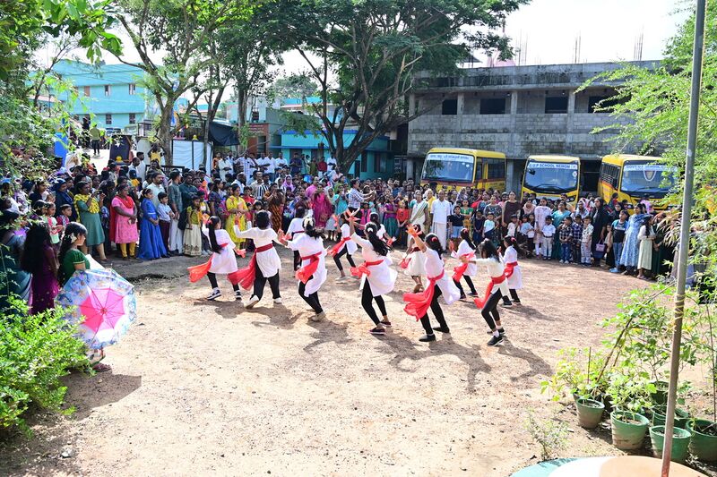 പ്രമാണം:44244 praveshanolsavam2025 5.JPG