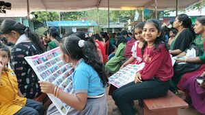 44244 varnam pathrika4.jpg