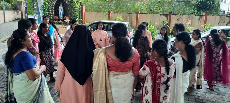 പ്രമാണം:47026-STGHSSV-Trs Onam1.jpg