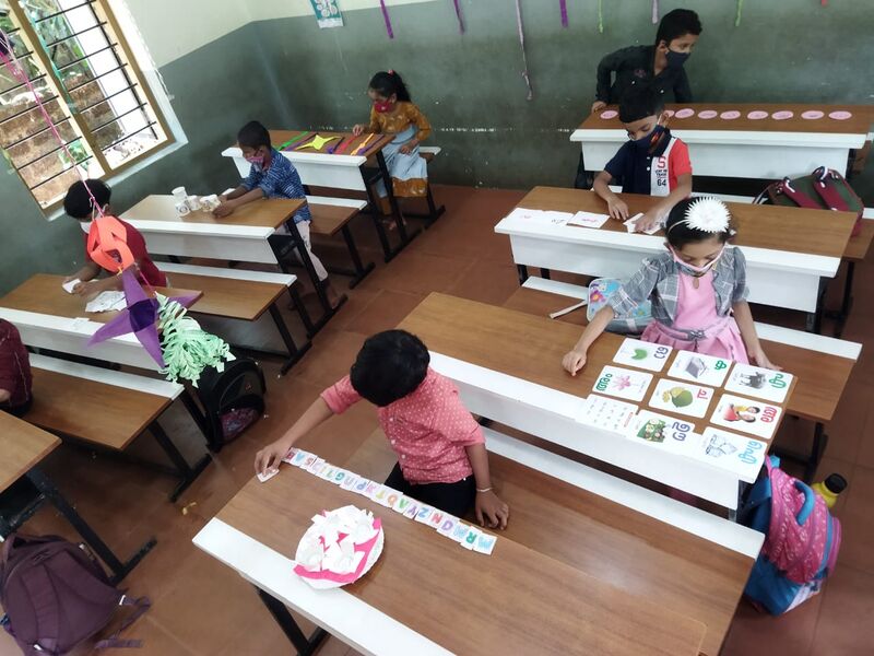 പ്രമാണം:BS21 KGD 12223 7.jpg