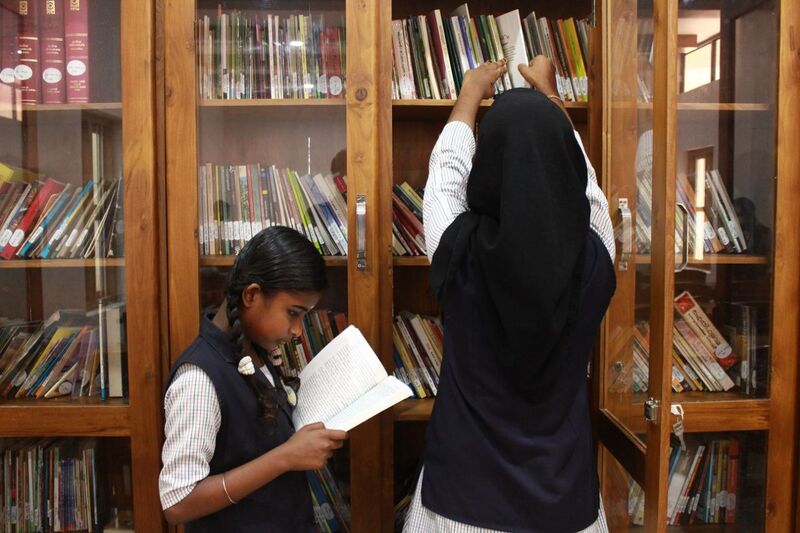 പ്രമാണം:Bmouplibrarypic5.jpg