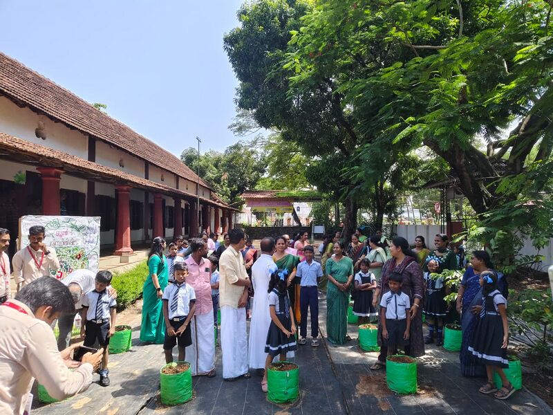 പ്രമാണം:Media metro news Program.jpg