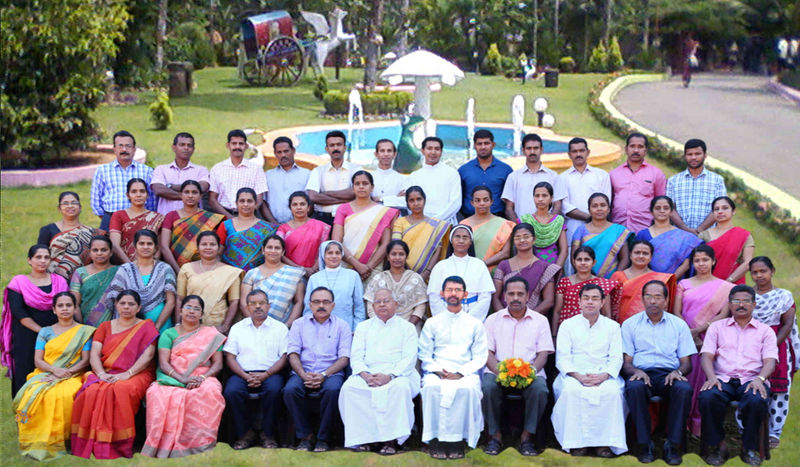 പ്രമാണം:Staff-2016.jpg