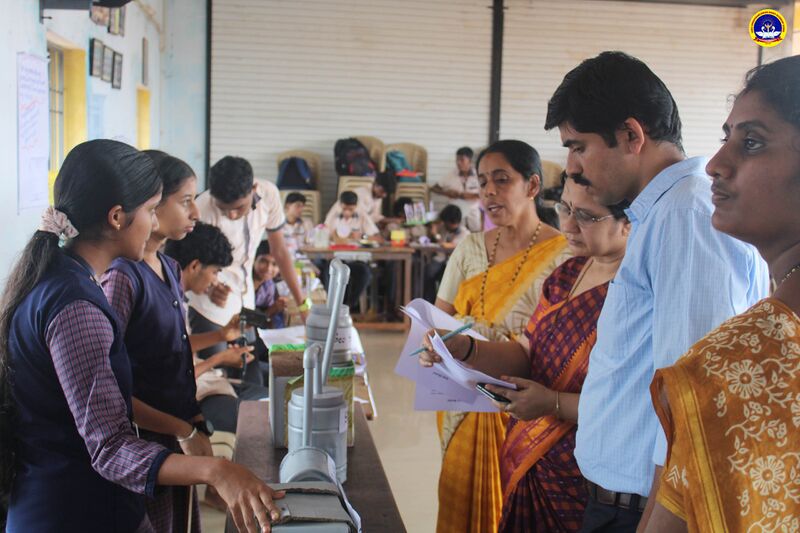 പ്രമാണം:11051 SCIENCEFAIR2024 7.jpg