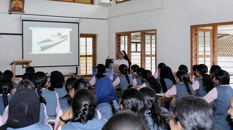 പ്രമാണം:11459 hitech classroom.jpg