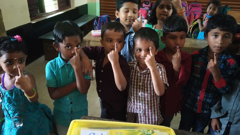 പ്രമാണം:21302-elec 19 4.jpg