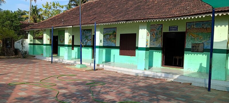 പ്രമാണം:34323School2.jpeg