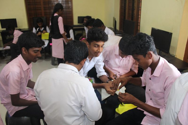 പ്രമാണം:36024 pen12.jpg