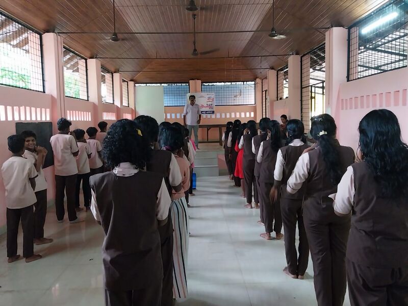 പ്രമാണം:36064 yoga class1.jpg