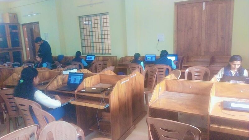 പ്രമാണം:42042 science fair 2025 15.jpg