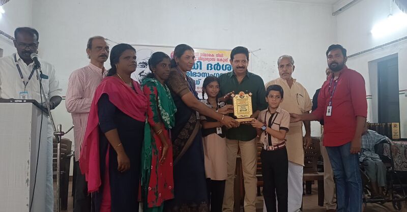 പ്രമാണം:42531 gandhi school.jpg