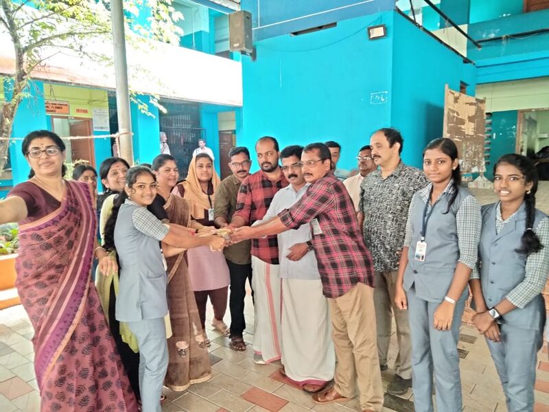 പ്രമാണം:44055-charity 23.jpeg