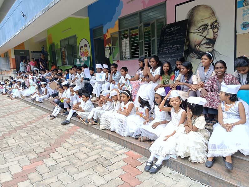 പ്രമാണം:44243 Childrens day25-5.jpg