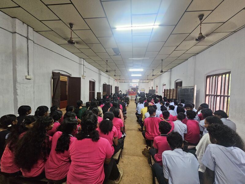 പ്രമാണം:45027 lahari virudha dinam6.jpg