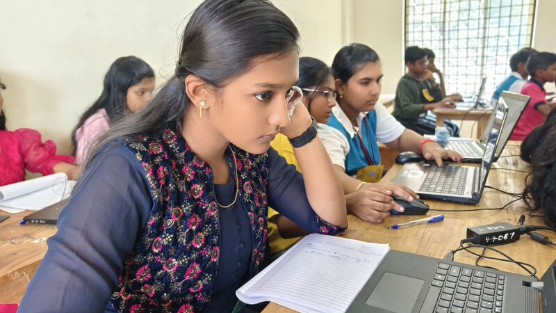 പ്രമാണം:DRC TVM LK subjilla trng15.jpg