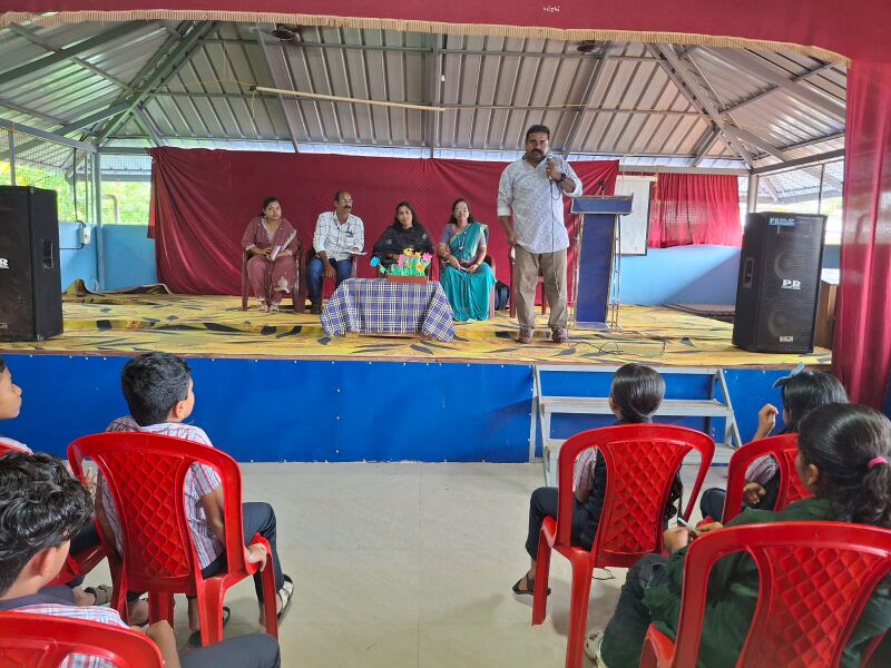 പ്രമാണം:12060 KSD vayanadinam inauguration3.jpg