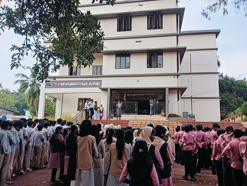 പ്രമാണം:18011 assembly .jpg