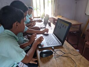 19556 HIGHTECH LAB 1.jpg