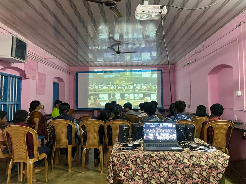 പ്രമാണം:21007HITECH chandrayaan3 landing live.jpg