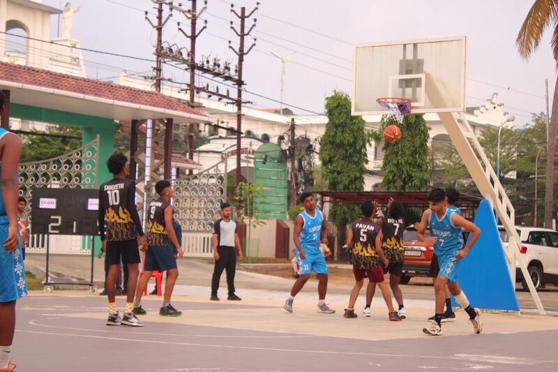 പ്രമാണം:26067 BasketBall 1.resized.JPG