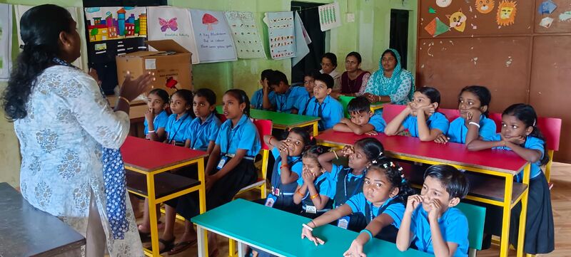 പ്രമാണം:28305 Health awareness class.jpg