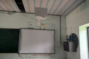 32214 hitech classroom.jpg