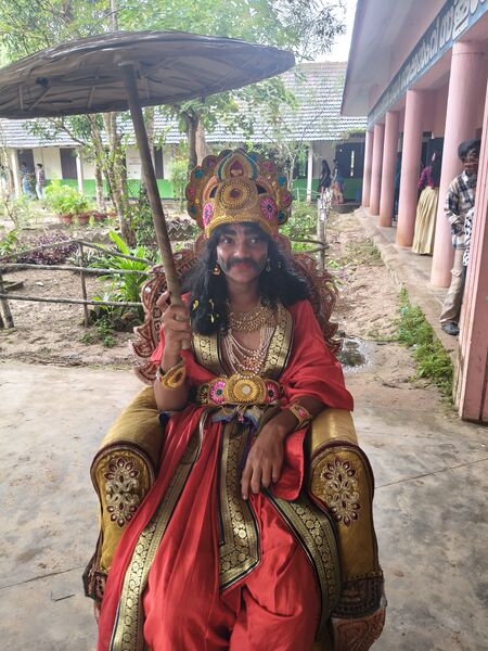 പ്രമാണം:41095-onam -25-26-1.jpg