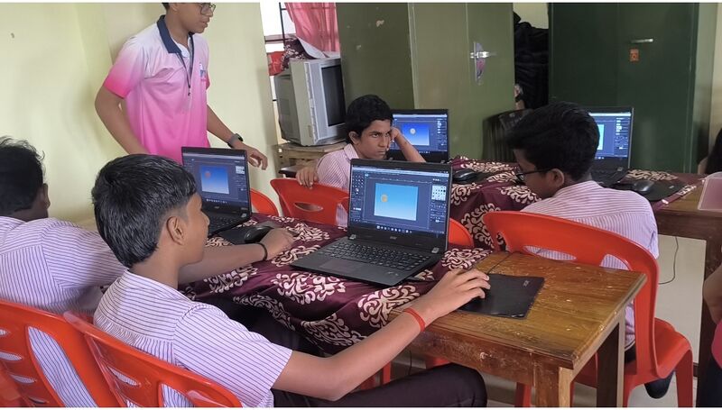 പ്രമാണം:44029 2443.jpg