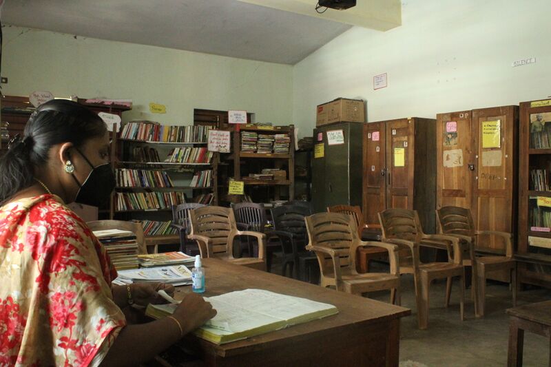 പ്രമാണം:44055 library.jpg