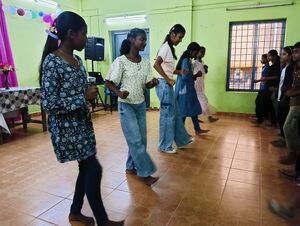 44243 2526-Lahari2.jpg