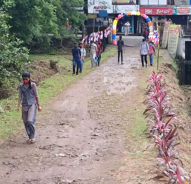 പ്രമാണം:BS21 KNR 13043 5.jpg