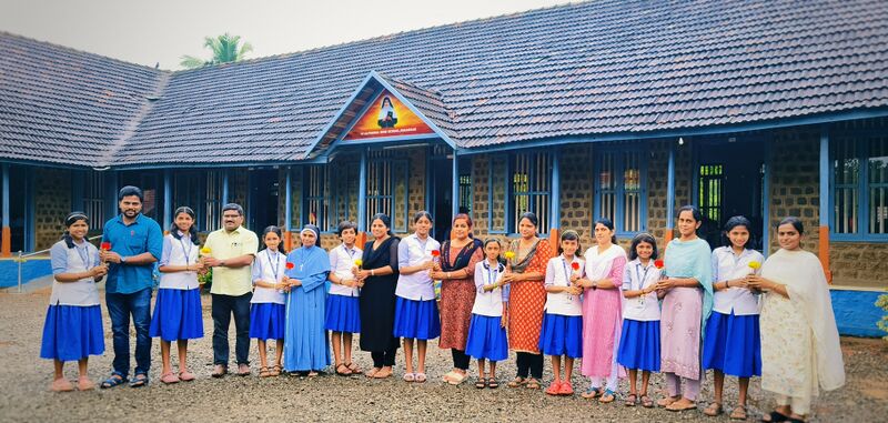 പ്രമാണം:For Teacher.jpg