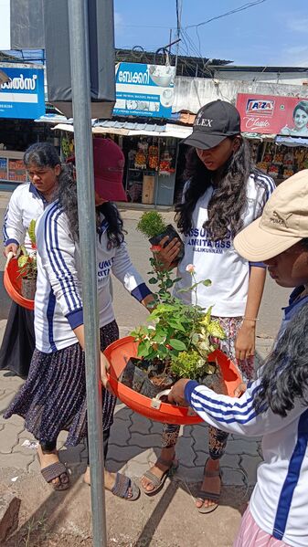 പ്രമാണം:04031amritahss nsscamp.jpg