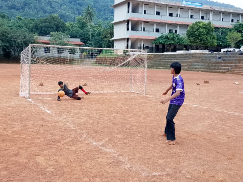 പ്രമാണം:12045-KGD-GOAL2026-KICK1.jpg
