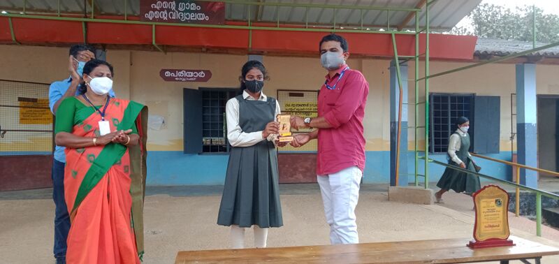 പ്രമാണം:15054 prize distribution 4.jpg