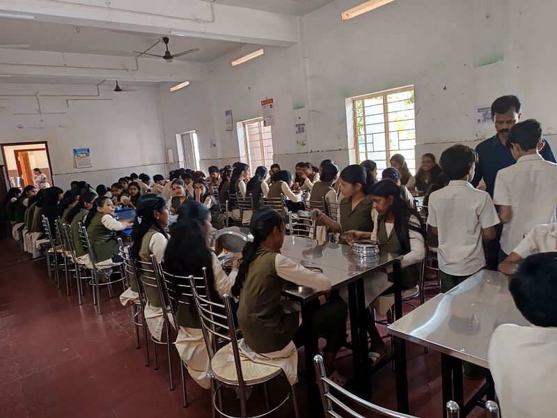 പ്രമാണം:16041 Dining hall.jpg
