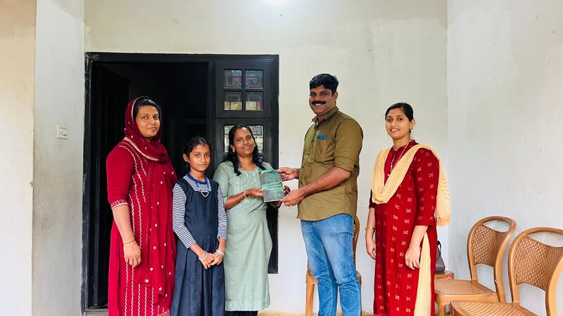 പ്രമാണം:18431 mother reading inaguration.jpg