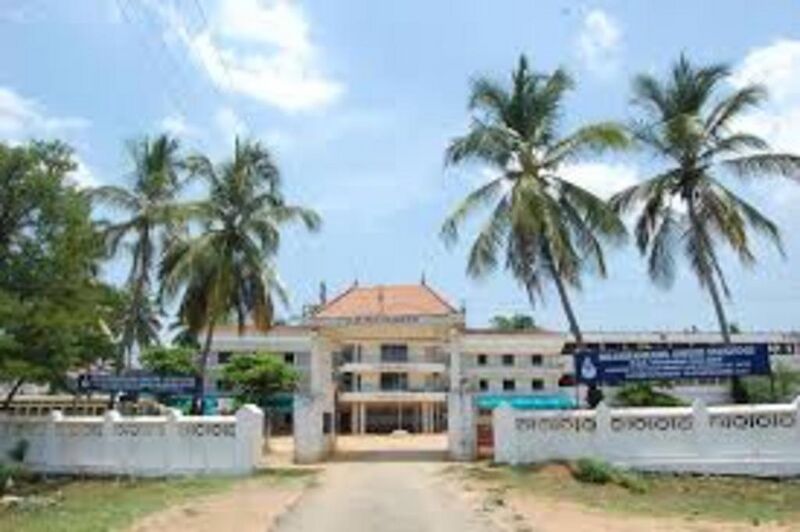 പ്രമാണം:21010 school pic1.jpeg