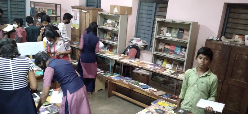 പ്രമാണം:21068 library04.jpeg